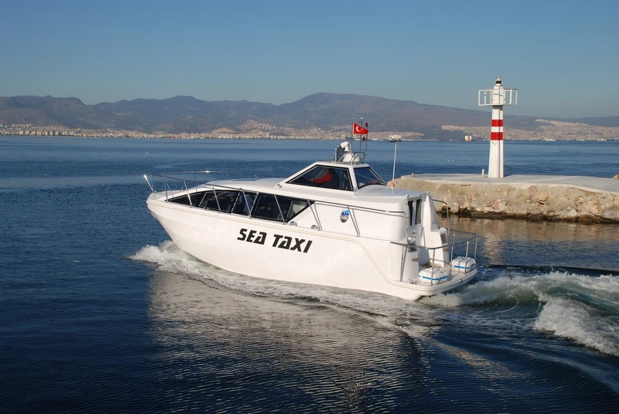 Express 35 - Motor Yacht boat design